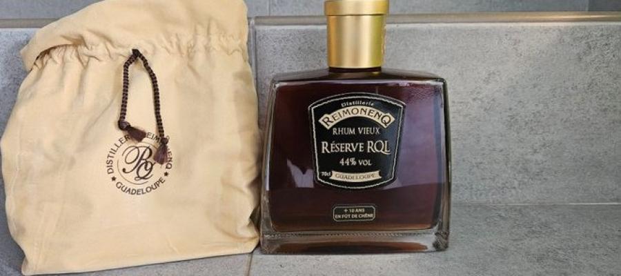 ReimonenQ Guadeloupe Reserve RQL +10yo en Fut de Chene 10yo 44% 700ml