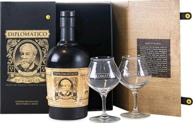 Diplomatico Seleccion de Familia Giftbox with Glasses 43% 700ml