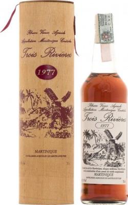 Trois Rivieres 1977 Wooden Box 43% 700ml