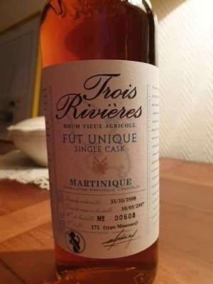 Trois Rivieres 1998 Fut Unique Single Cask No.171 9yo 44.8% 700ml