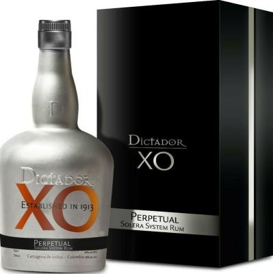 Dictador XO Perpetual 40% 700ml