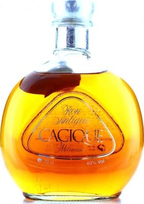 Cacique 1990 Destilerias Unidas S. A. Ron Antiguo Milenuum 40% 700ml