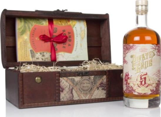 Pirates Grog Spiced Gift Chest 5yo 37.5% 700ml