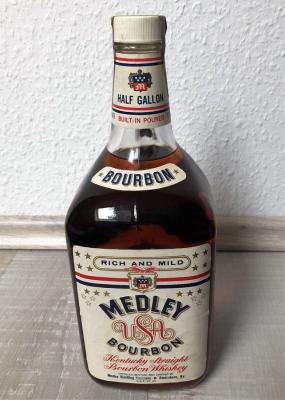 Medley Rich and Mild VO Kentucky Straight Bourbon Whisky New Charred Oak Casks 43% 700ml