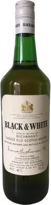 Black & White Special Blend of Buchanan's Choice Old Scotch Whisk Sole distributors for The Netherlands 40% 750ml