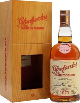 Glenfarclas 1977 The Family Casks Release Sp17 4th-fill Hogshead #8204 43.9% 700ml