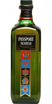 Passport 100% Scotch Whiskies Imported Scotch Whisky Seagram Portugal Lisboa 40% 750ml