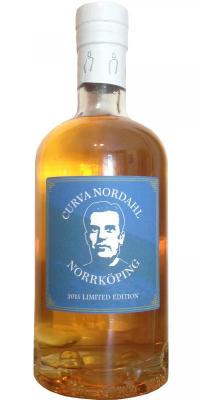 Mackmyra Curva Nordahl Norrkoping 2015 Limited Edition Cloudberry Cask Finish Vita Bla och Peking Fanz 45.8% 700ml